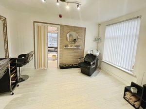 Treatment room- click for photo gallery